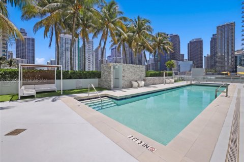 Condominio en venta en Miami, Florida, 1 dormitorio, 68.38 m2 № 2075686 - foto 20
