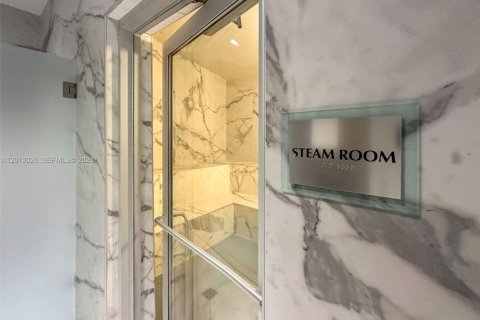 Condominio en venta en Miami, Florida, 1 dormitorio, 68.38 m2 № 2075686 - foto 29