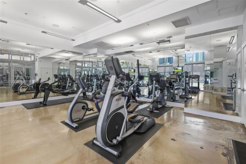 Condominio en venta en Miami, Florida, 1 dormitorio, 68.38 m2 № 2075686 - foto 25