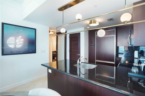 Condo in Miami Beach, Florida, 1 bedroom  № 2069561 - photo 21