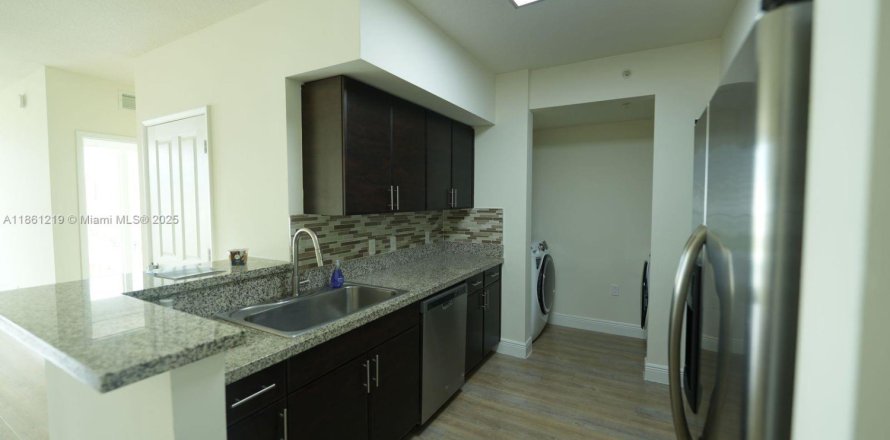 Appartement à Miami, Floride 2 chambres, 100.33 m2 № 1889347