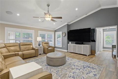 House in Tampa, Florida 4 bedrooms, 270.9 sq.m. № 2428861 - photo 23