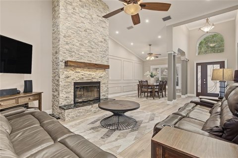 House in Tampa, Florida 4 bedrooms, 270.9 sq.m. № 2428861 - photo 10