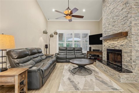 House in Tampa, Florida 4 bedrooms, 270.9 sq.m. № 2428861 - photo 12