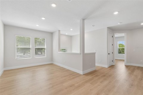 House in Tampa, Florida 4 bedrooms, 276.11 sq.m. № 2139073 - photo 16