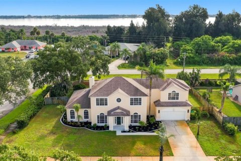 Villa ou maison à Merrit Island, Floride 5 chambres, 288 m2 № 2325039