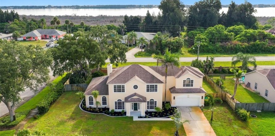 Villa ou maison à Merrit Island, Floride 5 chambres, 288 m2 № 2325039