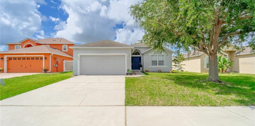 House in Dundee, Florida 3 bedrooms, 150.13 sq.m. № 1813612