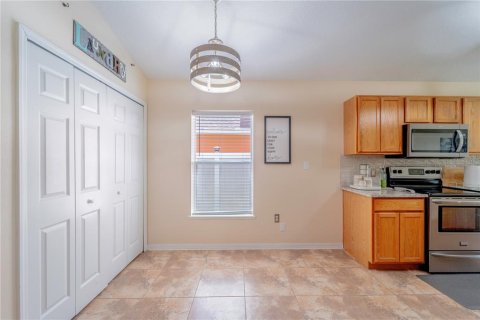 House in Dundee, Florida 3 bedrooms, 150.13 sq.m. № 1813612 - photo 11