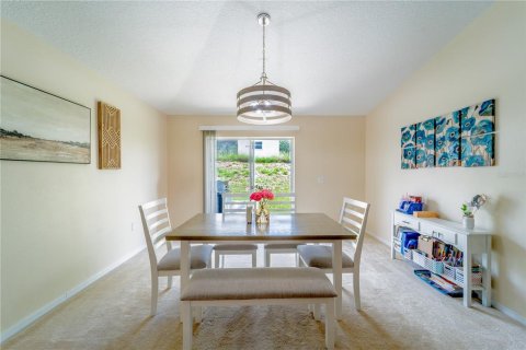 House in Dundee, Florida 3 bedrooms, 150.13 sq.m. № 1813612 - photo 16