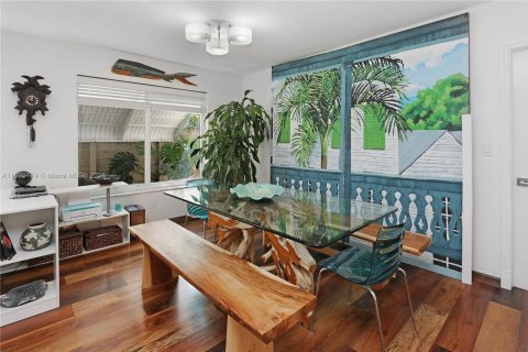 House in Hollywood, Florida 2 bedrooms, 134.52 sq.m. № 1948983 - photo 22