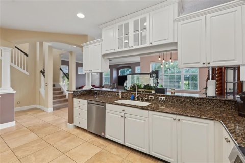 Townhouse in Palm Harbor, Florida 4 bedrooms, 215.35 sq.m. № 2223329 - photo 16