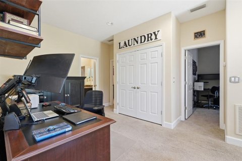 Townhouse in Palm Harbor, Florida 4 bedrooms, 215.35 sq.m. № 2223329 - photo 21