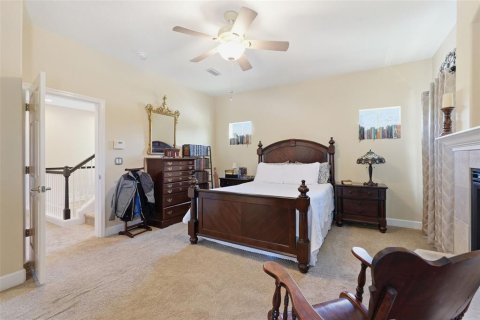Townhouse in Palm Harbor, Florida 4 bedrooms, 215.35 sq.m. № 2223329 - photo 24