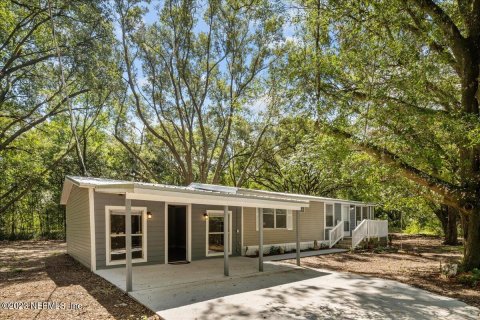 Villa ou maison à vendre à Interlachen, Floride: 3 chambres, 89.19 m2 № 773017 - photo 1