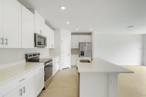 House in Parrish, Florida 4 bedrooms, 170.94 sq.m. № 2236998 - photo 17