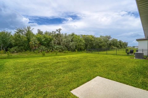 House in Parrish, Florida 4 bedrooms, 170.94 sq.m. № 2236998 - photo 25
