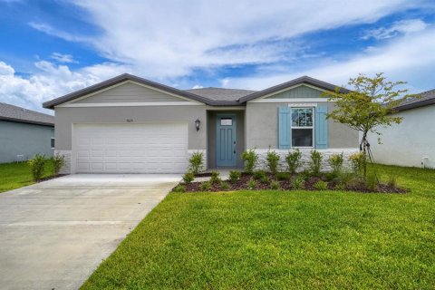 House in Parrish, Florida 4 bedrooms, 170.94 sq.m. № 2236998 - photo 2