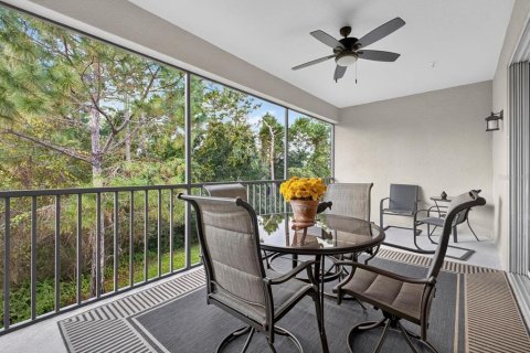Condo in Four Corners, Florida, 2 bedrooms  № 2383411 - photo 22
