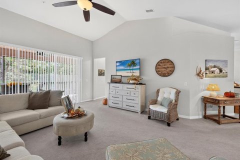 Condo in Four Corners, Florida, 2 bedrooms  № 2383411 - photo 7