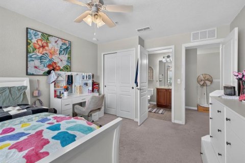 Condo in Four Corners, Florida, 2 bedrooms  № 2383411 - photo 18