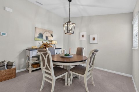 Condo in Four Corners, Florida, 2 bedrooms  № 2383411 - photo 11