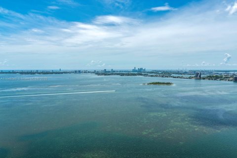 Купить кондоминиум в Майами, Флорида 2 спальни, 99.13м2, № 1940714 - фото 28