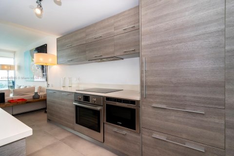 Купить кондоминиум в Майами, Флорида 2 спальни, 99.13м2, № 1940714 - фото 11