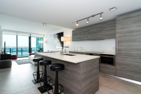 Купить кондоминиум в Майами, Флорида 2 спальни, 99.13м2, № 1940714 - фото 12