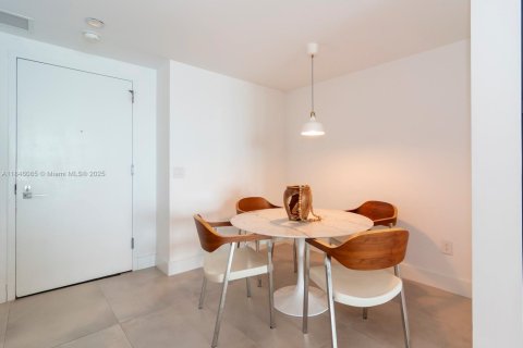 Купить кондоминиум в Майами, Флорида 2 спальни, 99.13м2, № 1940714 - фото 13