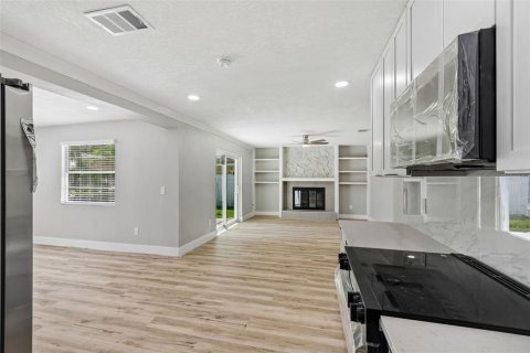 Купить виллу или дом в Нью-Порт-Ричи, Флорида 9 комнат, 148.92м2, № 2234807 - фото 13