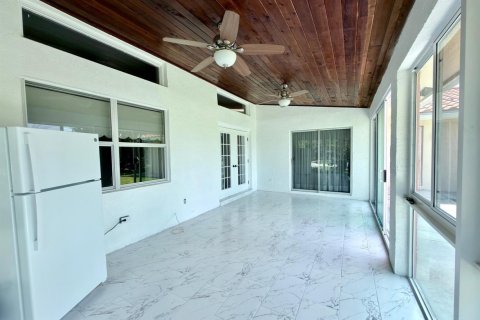 House in Weston, Florida 4 bedrooms, 186.73 sq.m. № 2250045 - photo 22