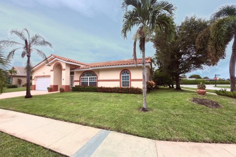 House in Weston, Florida 4 bedrooms, 186.73 sq.m. № 2250045 - photo 2