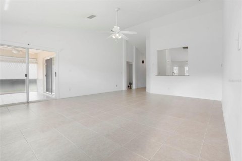 House in Zephyrhills, Florida 3 bedrooms, 130.34 sq.m. № 2294608 - photo 29