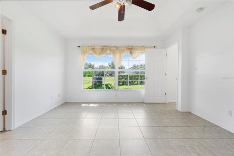 House in Zephyrhills, Florida 3 bedrooms, 130.34 sq.m. № 2294608 - photo 30