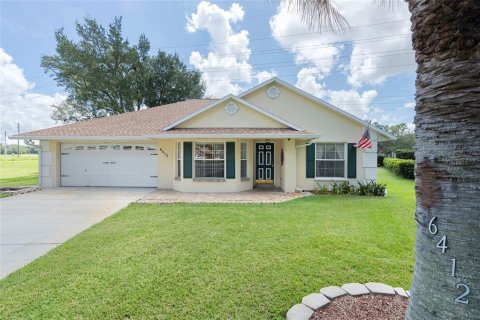 House in Zephyrhills, Florida 3 bedrooms, 130.34 sq.m. № 2294608 - photo 20