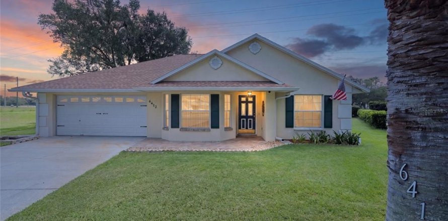 House in Zephyrhills, Florida 3 bedrooms, 130.34 sq.m. № 2294608