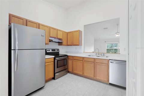 House in Zephyrhills, Florida 3 bedrooms, 130.34 sq.m. № 2294608 - photo 5