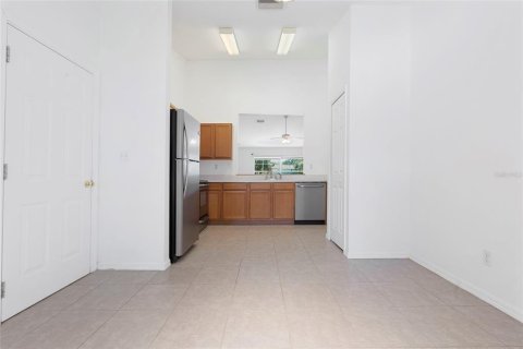 House in Zephyrhills, Florida 3 bedrooms, 130.34 sq.m. № 2294608 - photo 24