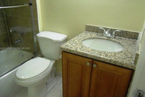 Condo in Pembroke Pines, Florida, 2 bedrooms № 2434396 - photo 20