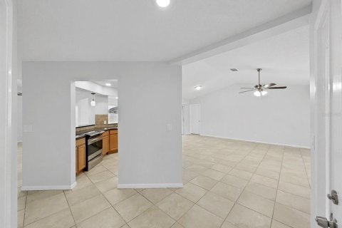 Casa en venta en Spring Hill, Florida, 3 dormitorios, 175.31 m2 № 2239892 - foto 8