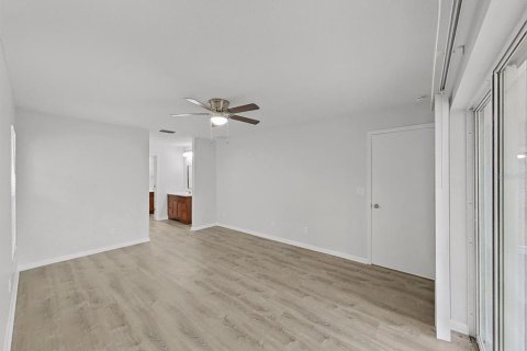 Casa en venta en Spring Hill, Florida, 3 dormitorios, 175.31 m2 № 2239892 - foto 27
