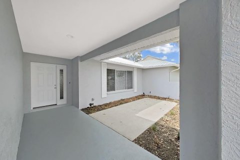 Casa en venta en Spring Hill, Florida, 3 dormitorios, 175.31 m2 № 2239892 - foto 5