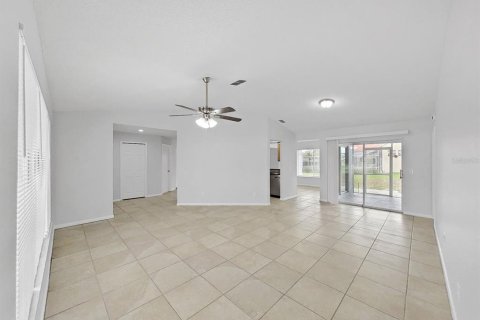 Casa en venta en Spring Hill, Florida, 3 dormitorios, 175.31 m2 № 2239892 - foto 10