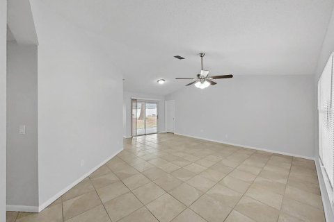 Casa en venta en Spring Hill, Florida, 3 dormitorios, 175.31 m2 № 2239892 - foto 9