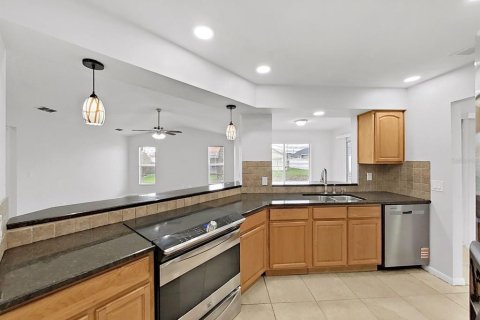 Casa en venta en Spring Hill, Florida, 3 dormitorios, 175.31 m2 № 2239892 - foto 25