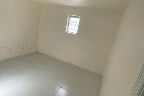 Villa ou maison à vendre à Margate, Floride: 4 chambres, 92.62 m2 № 2381888 - photo 7