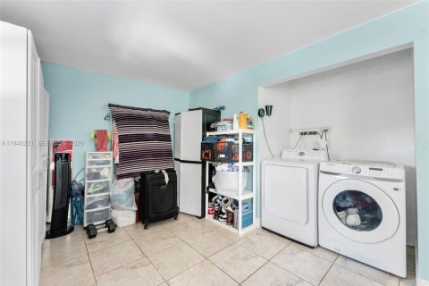 Villa ou maison à vendre à Oakland Park, Floride: 3 chambres, 96.25 m2 № 1999142 - photo 13