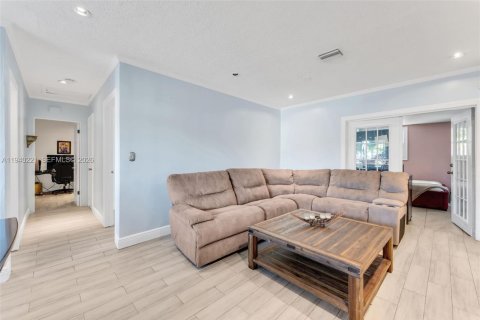 Villa ou maison à vendre à Oakland Park, Floride: 3 chambres, 96.25 m2 № 1999142 - photo 5