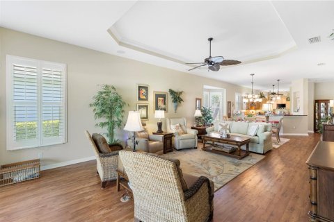 House in Venice, Florida 3 bedrooms, 198.25 sq.m. № 1587423 - photo 15